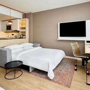 Hotel By Marriott